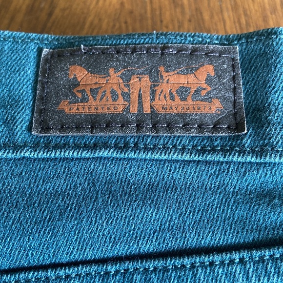 Women’s Levi’s 505 Straight Leg Black Jeans with Silver Accent Stitching NWOT 8M - Picture 2 of 10